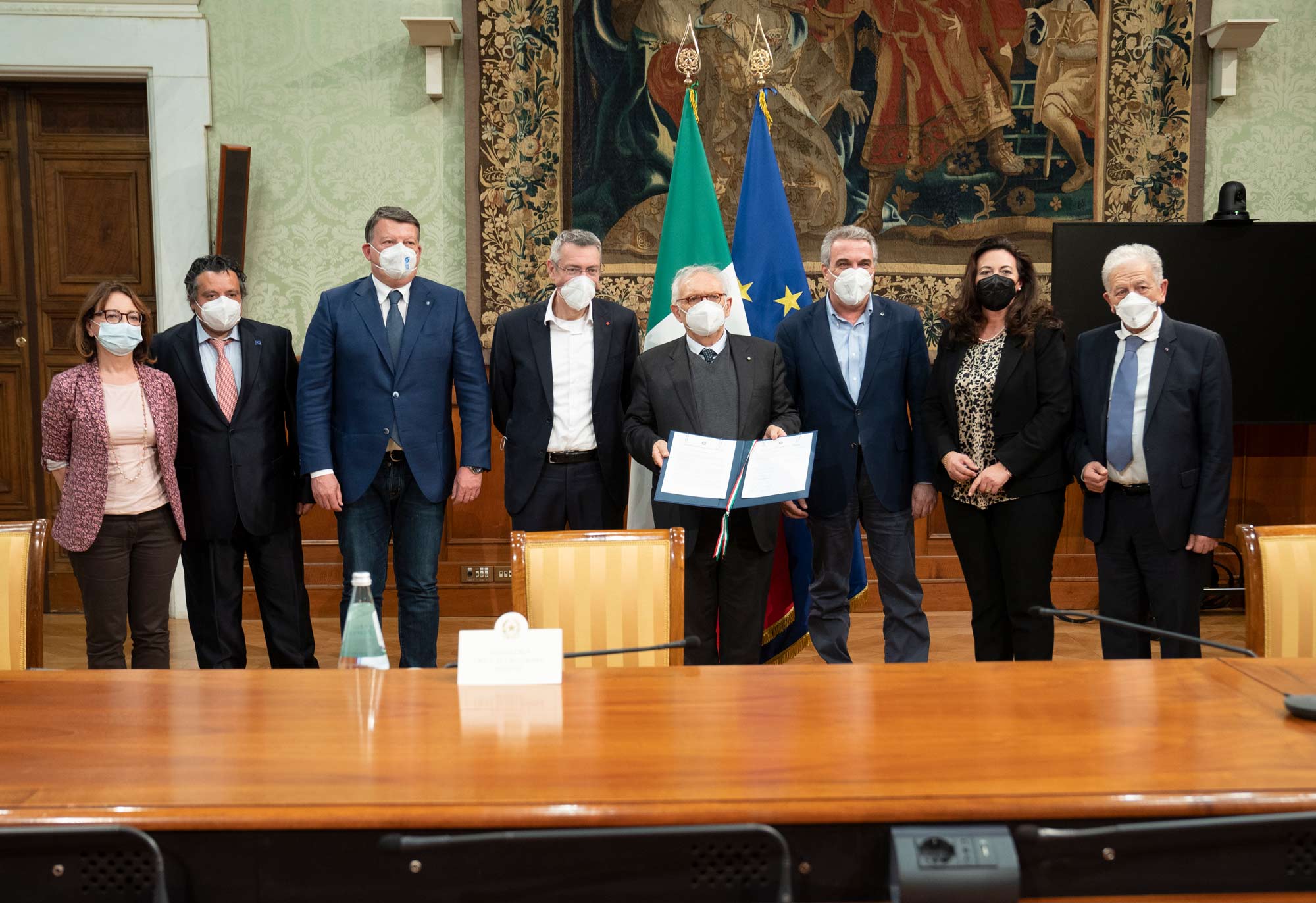 Copertina di: Firmato a Palazzo Chigi il “Patto per la scuola al centro del Paese”
