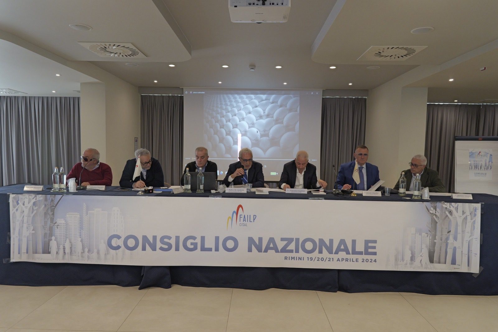 Copertina di: Conclusi i lavori del Consiglio Nazionale Failp Cisal: ribadito il no alla alienazione di una quota azionaria di Poste Italiane