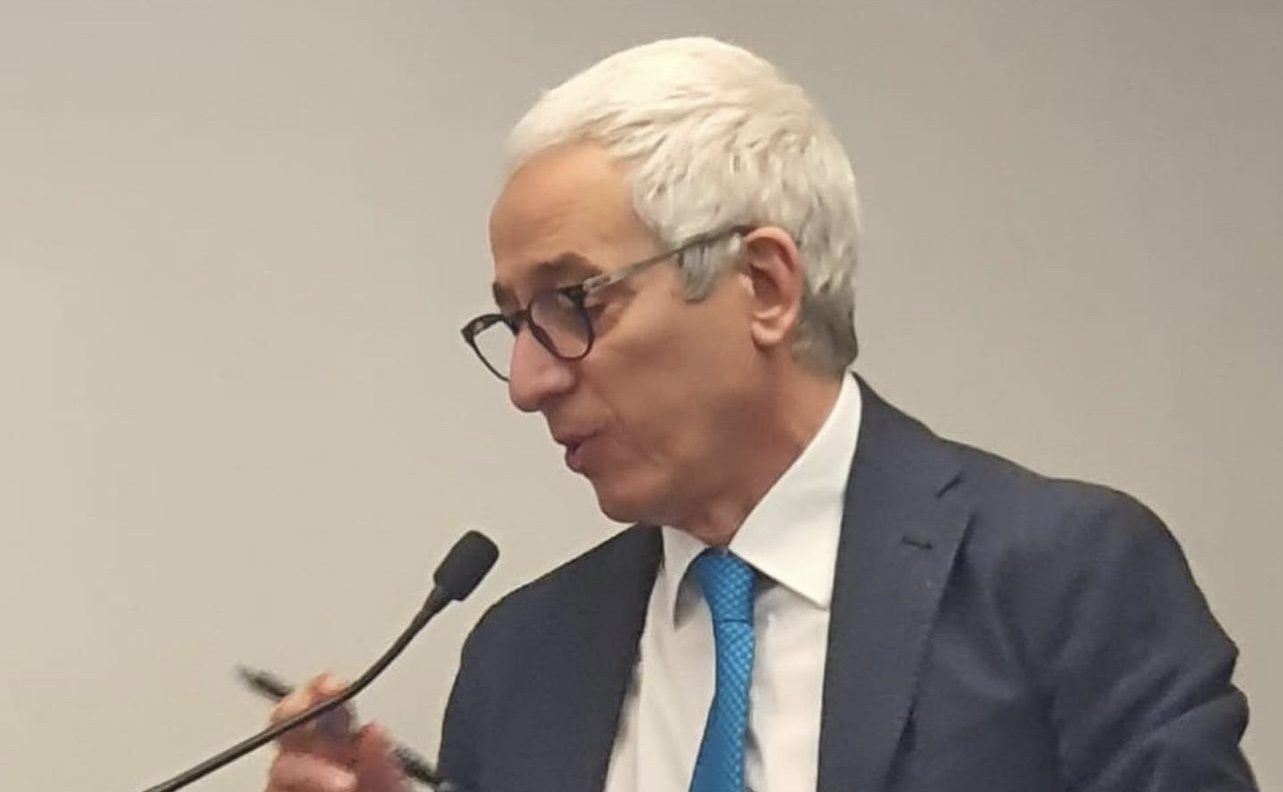 Copertina di: ”Finalmente si da attuazione alla patente a crediti”