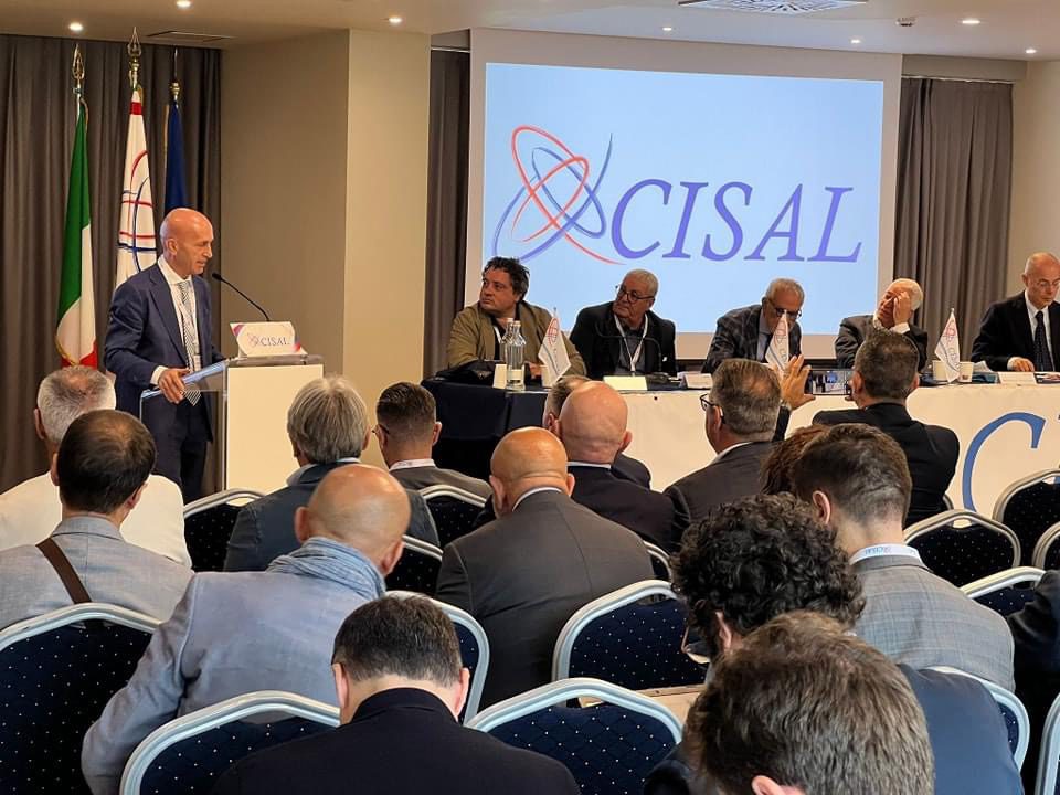 Copertina di: Trasporto Pubblico Locale: necessario un intervento immediato