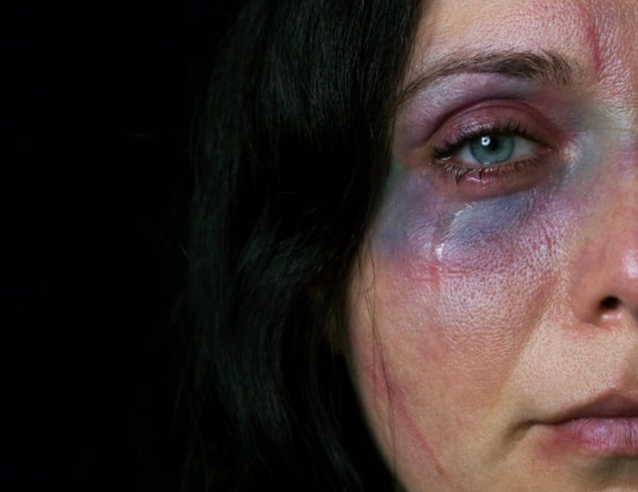 Copertina di: “Il lavoro è un’arma contro la violenza”